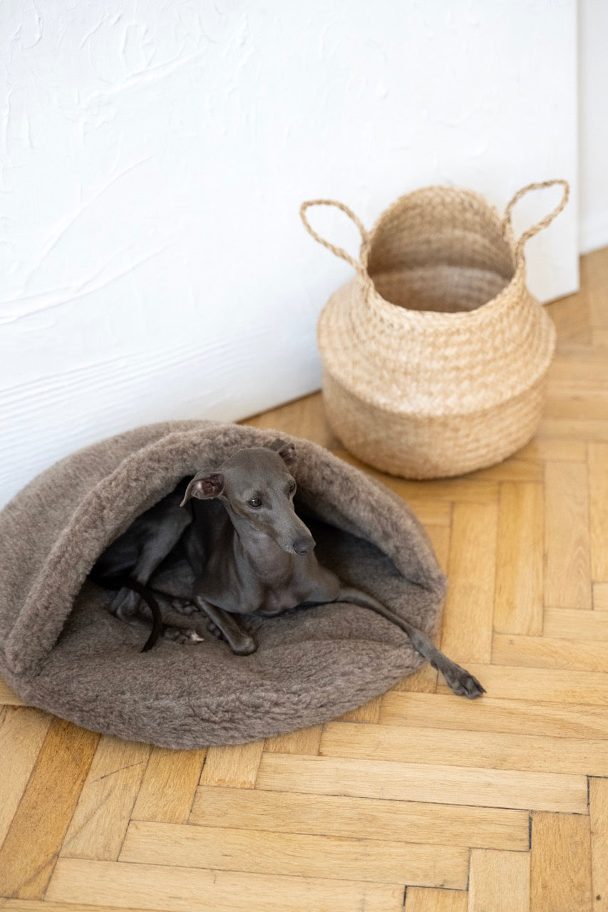Coussin cachette en laine naturelle - Brun