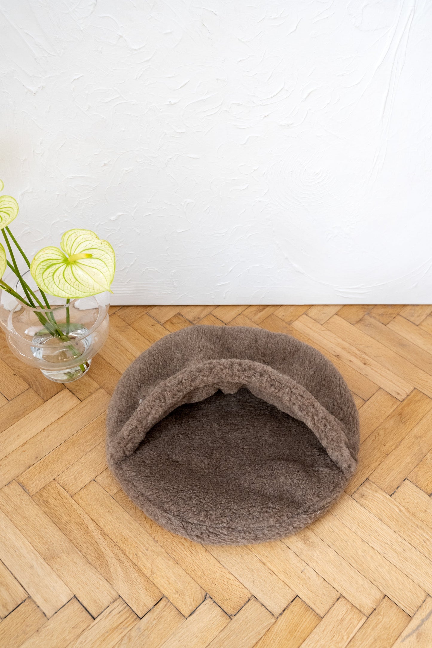 Coussin cachette en laine naturelle - Brun